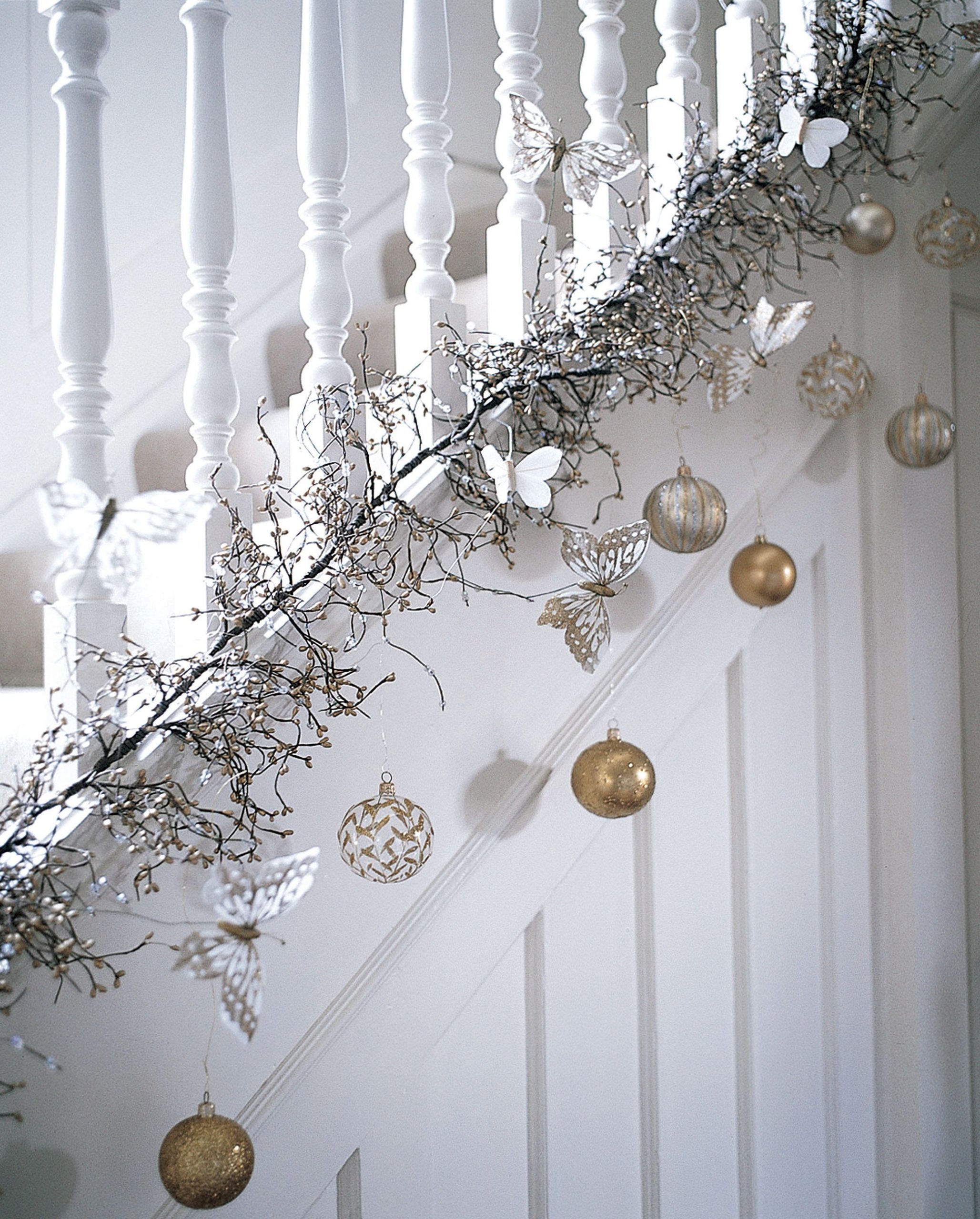 Stair Railing decoration for Snowy Christmas Ideas