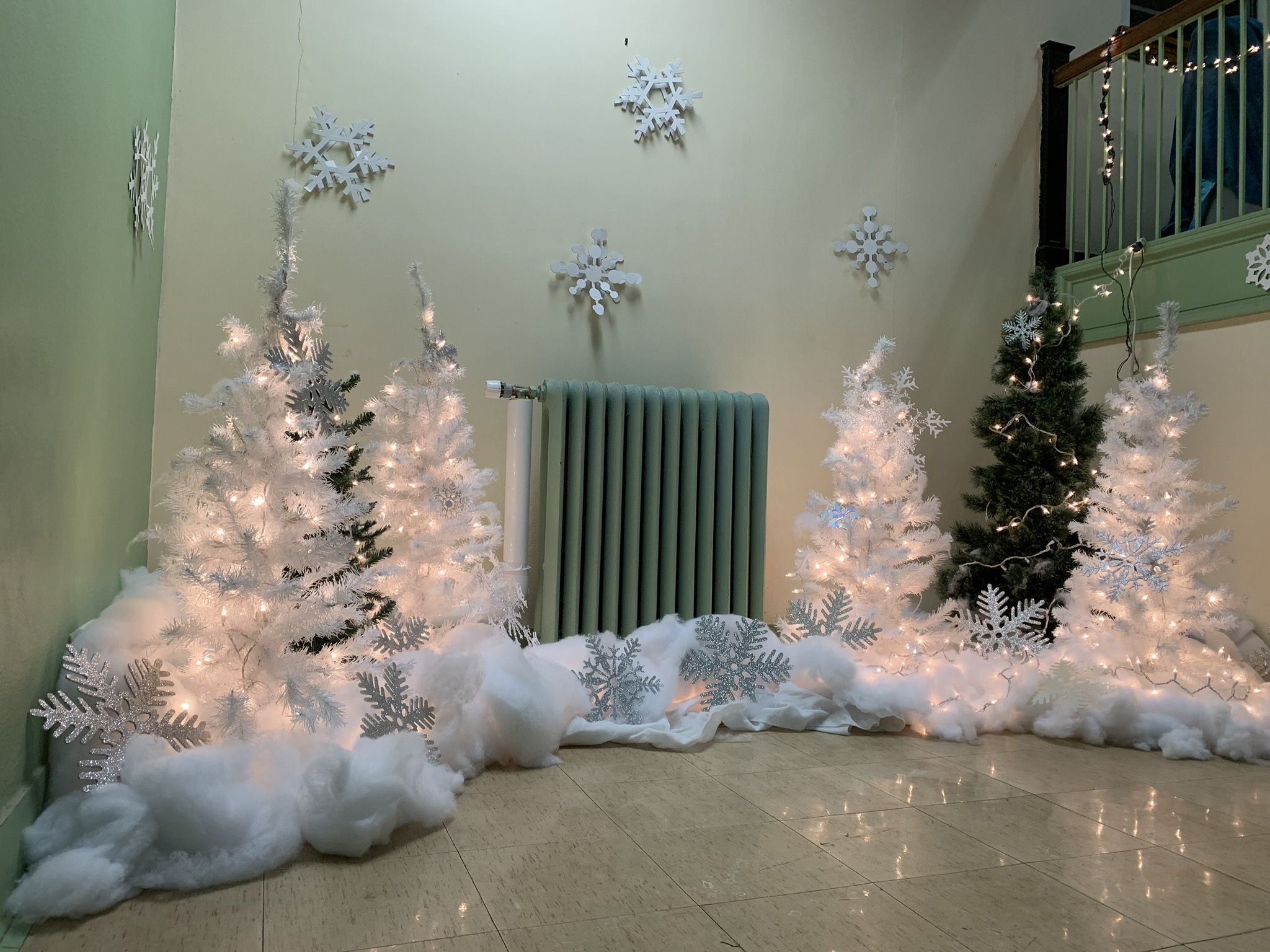 Wintry Topiaries for Snowy Christmas Ideas
