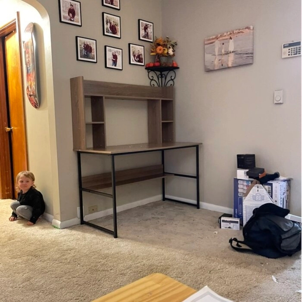 Built-in Desk with Drawers and Bookshelves on the Sides