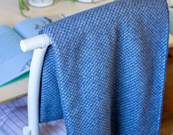 Chiswick Throw – Merino Wool/Cashmere – Navy