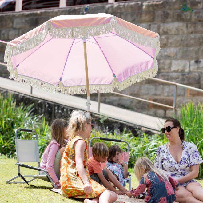 Havana Outdoors Beach Umbrella Portable 2 Metre Fringed Garden Sun Shade Shelter – Dusty Rose