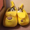 Floofi Banana Pet Bed (Yellow) – M