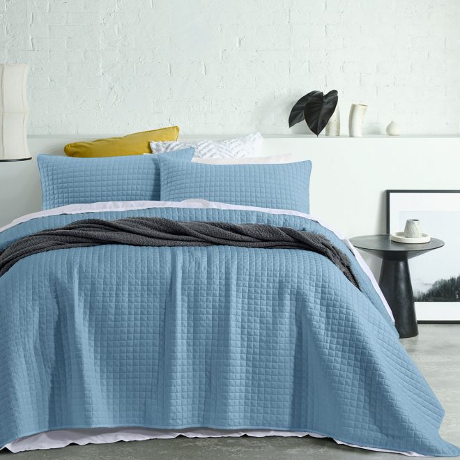 Accessorize Zane Coverlet Set Queen/King – Blue