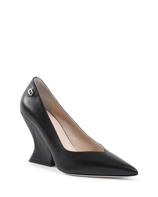 Wave-Shaped Heel Pointed-Toe Pumps – 37 EU