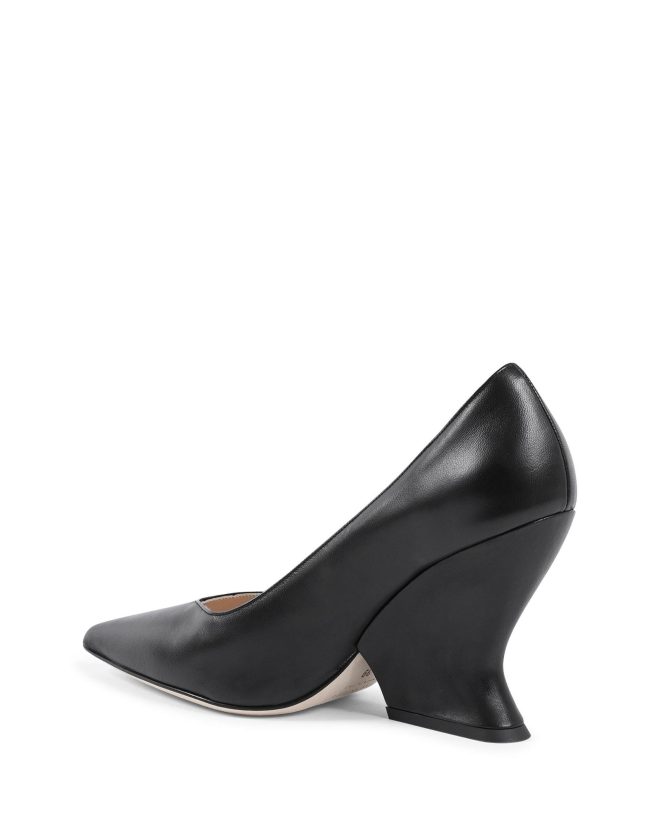 Wave-Shaped Heel Pointed-Toe Pumps – 37 EU