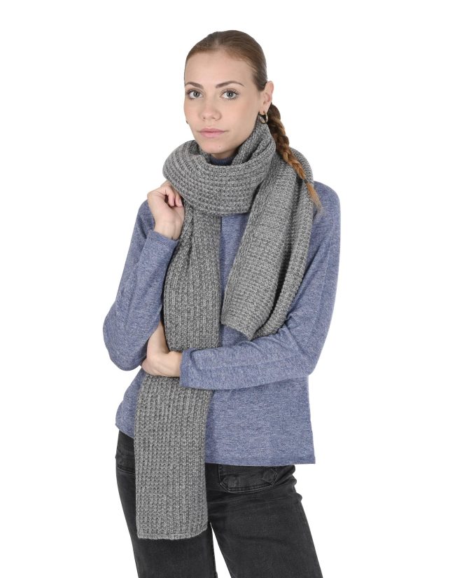 Elegant Italian-made Cashmere Blend Scarf – One Size