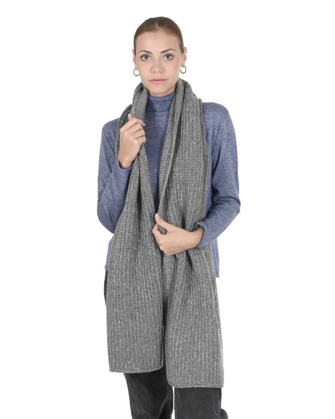 Elegant Italian-made Cashmere Blend Scarf – One Size