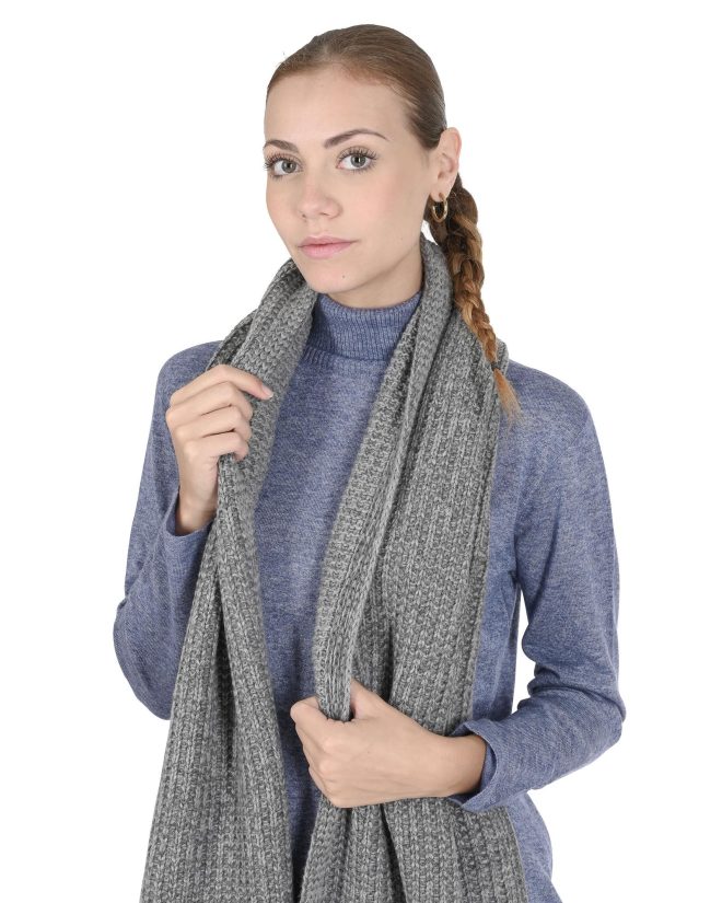 Elegant Italian-made Cashmere Blend Scarf – One Size