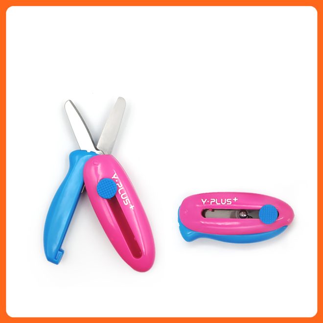 Spring-Action pocket Scissors